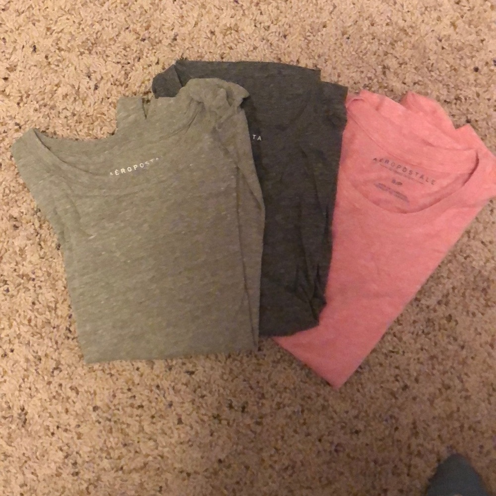 ⭐️SOLD⭐️Aeropostale shirt bundle